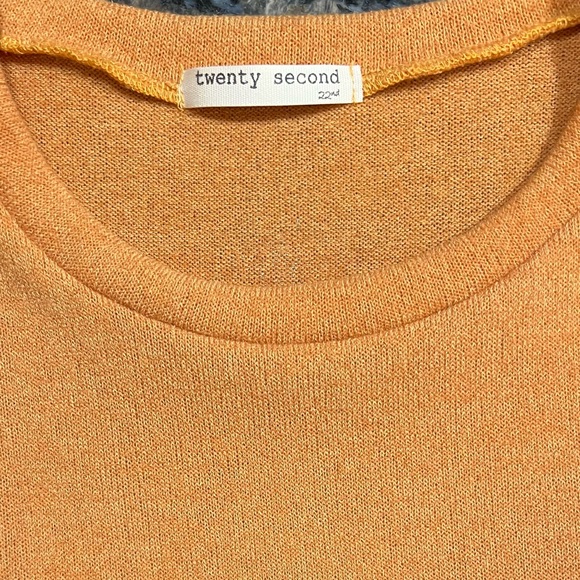 Twenty Second Apricot Sweater with Spangle Shimmer Sequins Size S NEW! - Picture 8 of 11